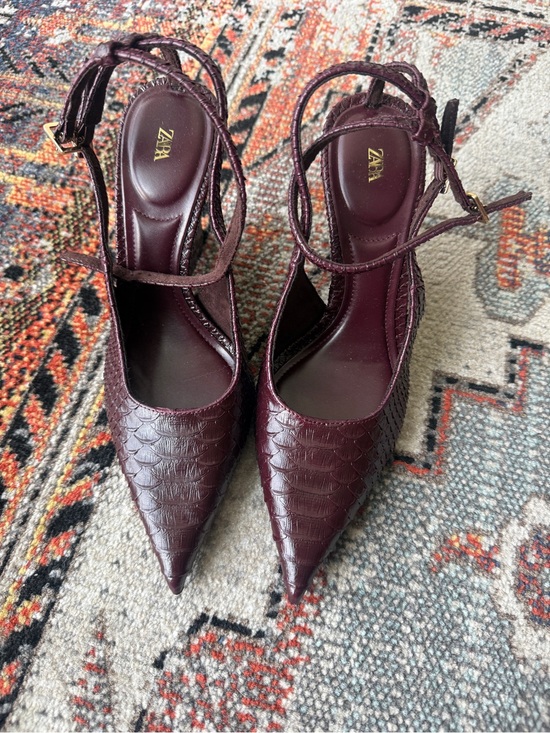 Zara Shoes - Zara Burgundy Faux-Croc Pointed Toe Slingback Heels